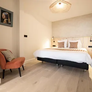 Modern Two Bedroom Close To The Den Haag